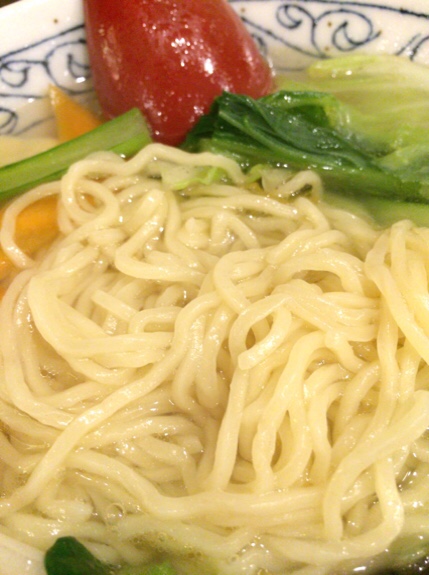 長安の野菜麺の麺