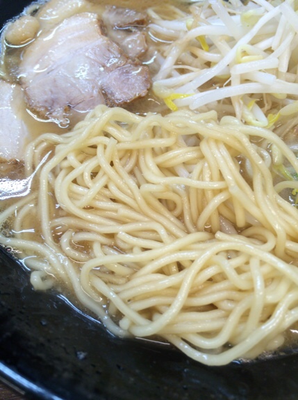 ぐっち ラーメンの麺