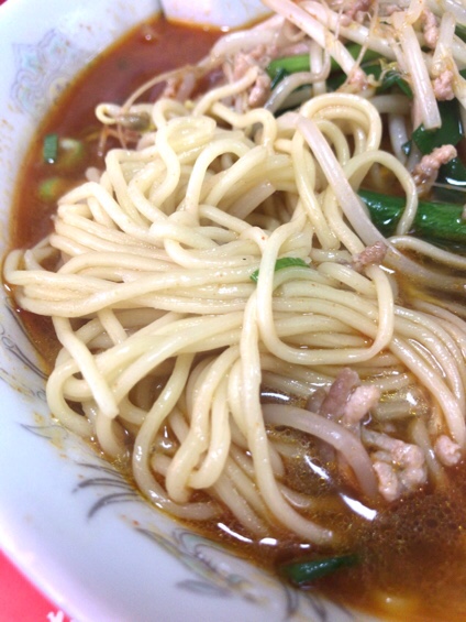 揚子江 台湾ラーメンの麺