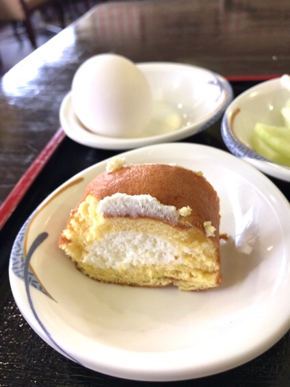 東来軒 ロールケーキ