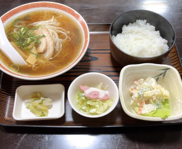 千代 ラーメン定食