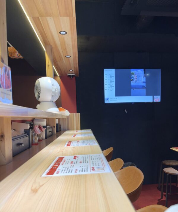 とこ豚 店内2