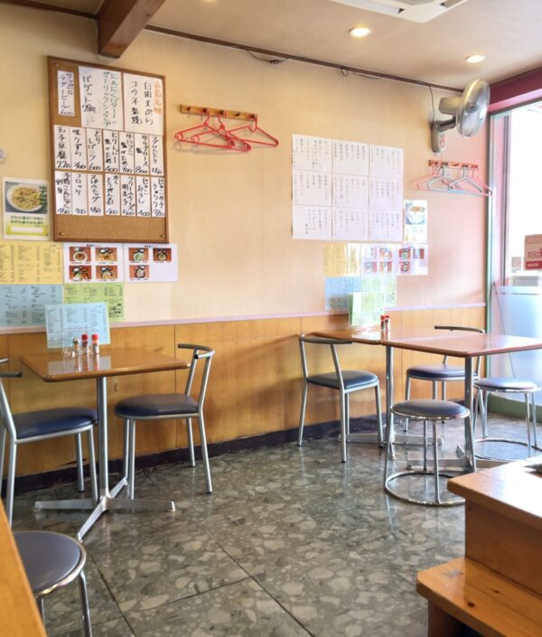杉 店内2