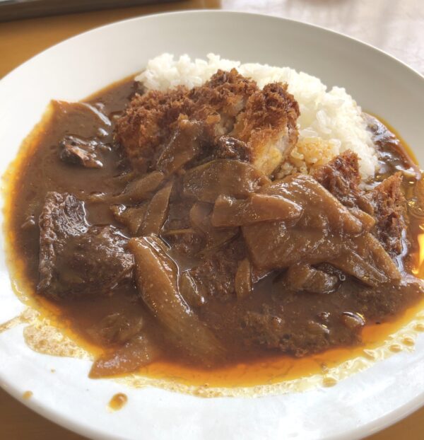 アカシア カツカレー