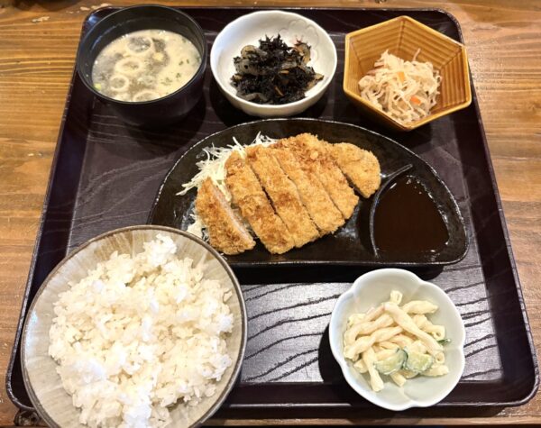 入魂 豚かつ定食
