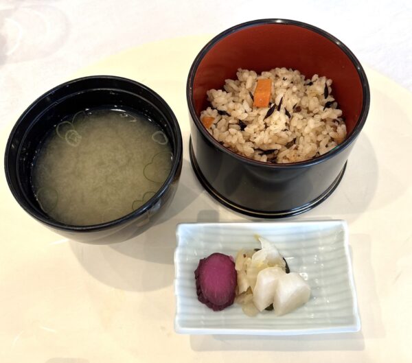 アートパークホテル ご飯